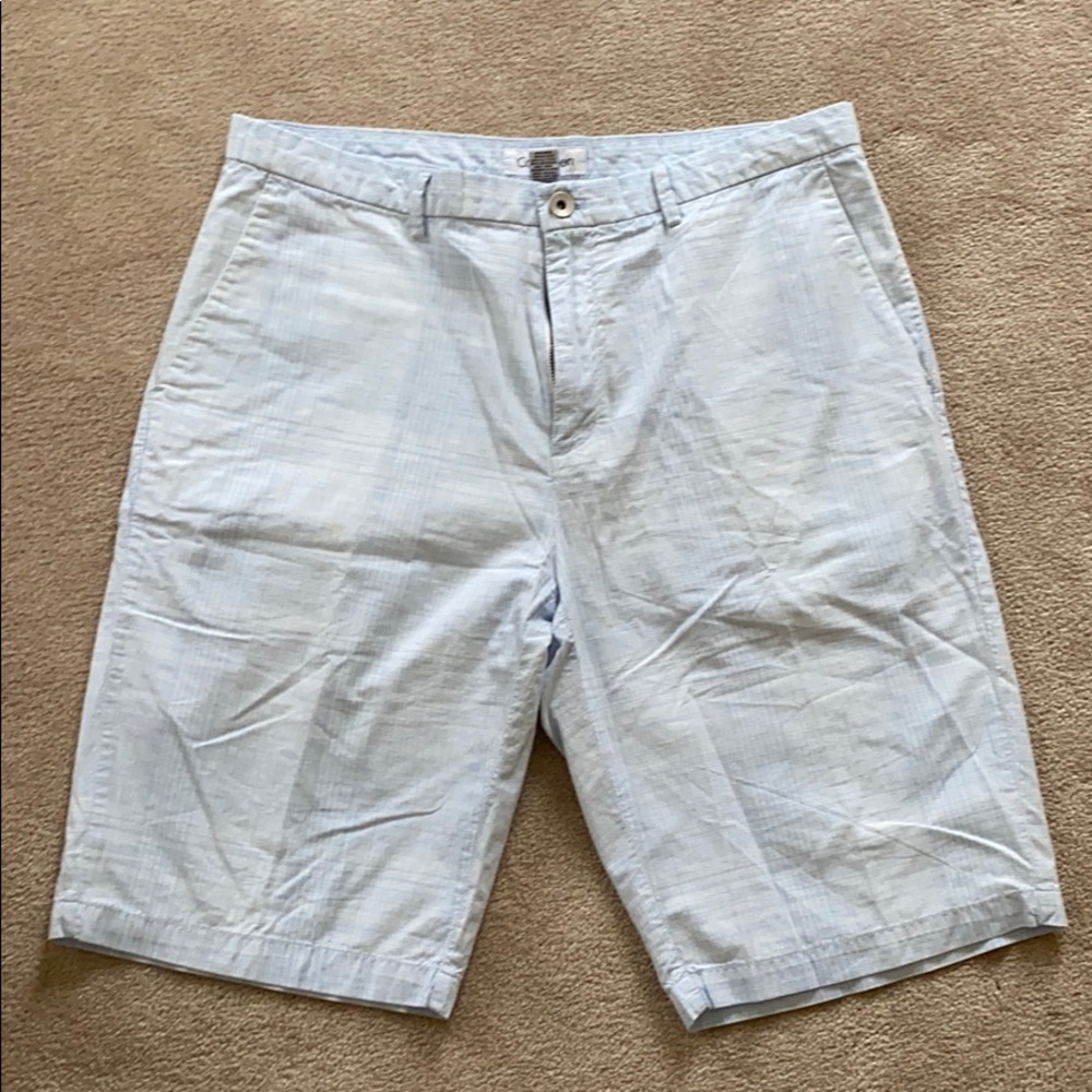 Men’s Calvin Klein blue shorts sz 34